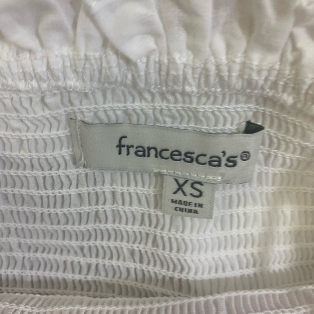 Francesca’s White Cherry Embroidered Smocked Crop Top – XS – 100% Cotton - Picture 3 of 4